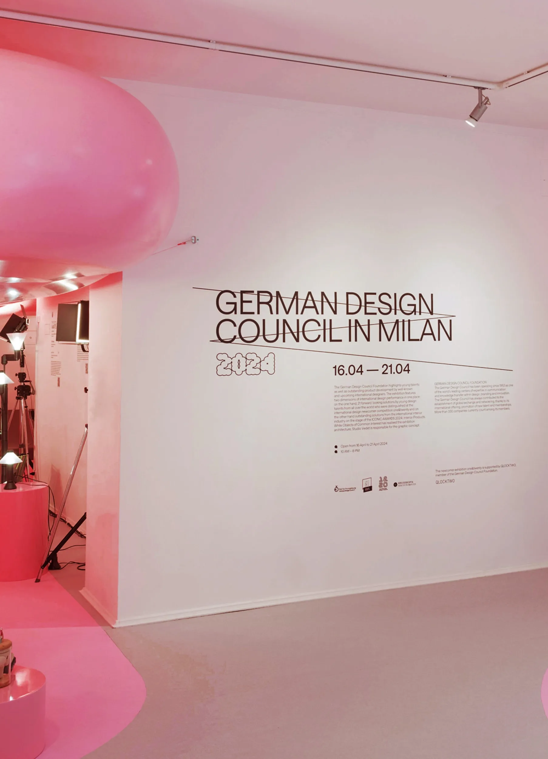 Wall-based wayfinding graphic with inflated balloon for German Design Council exhibition in Brera, Milan by Objects of Common Interest | Carlotta Bacchini